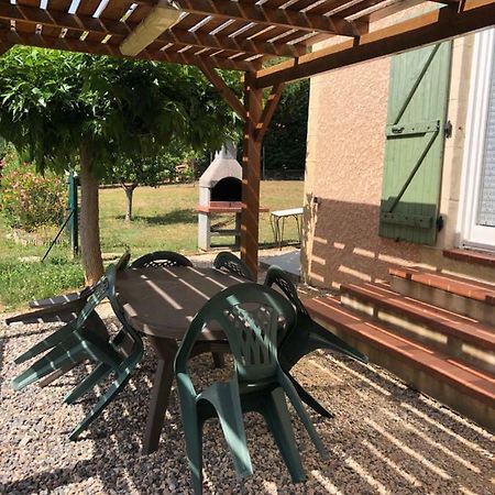 Gite Au Soleil Euzet Exterior foto